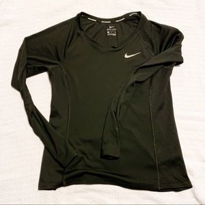 BLACK NIKE DRI FIT BASE LAYER
